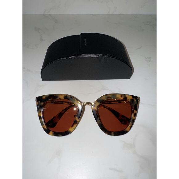 Prada Tortoise Cat Eye Sunglasses - Excellent Condition - Picture 1 of 6